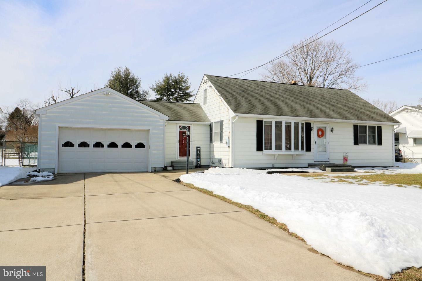 Property Photo:  427 Lehigh  NJ 08619 