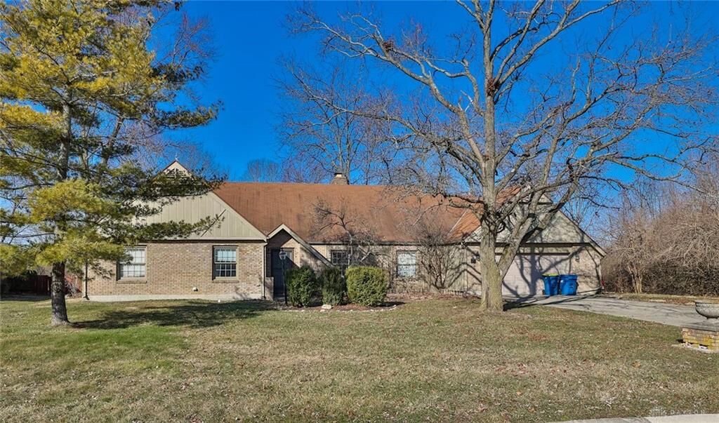 Property Photo:  7601 Elru Drive  OH 45415 