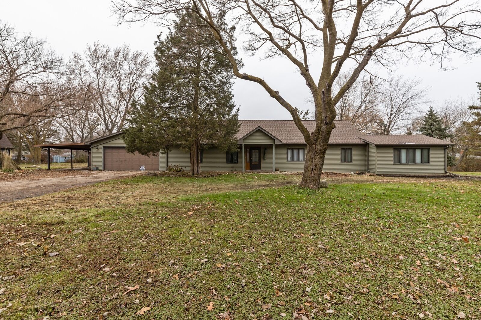 Property Photo:  5666 W Victor Lane  IL 60048 