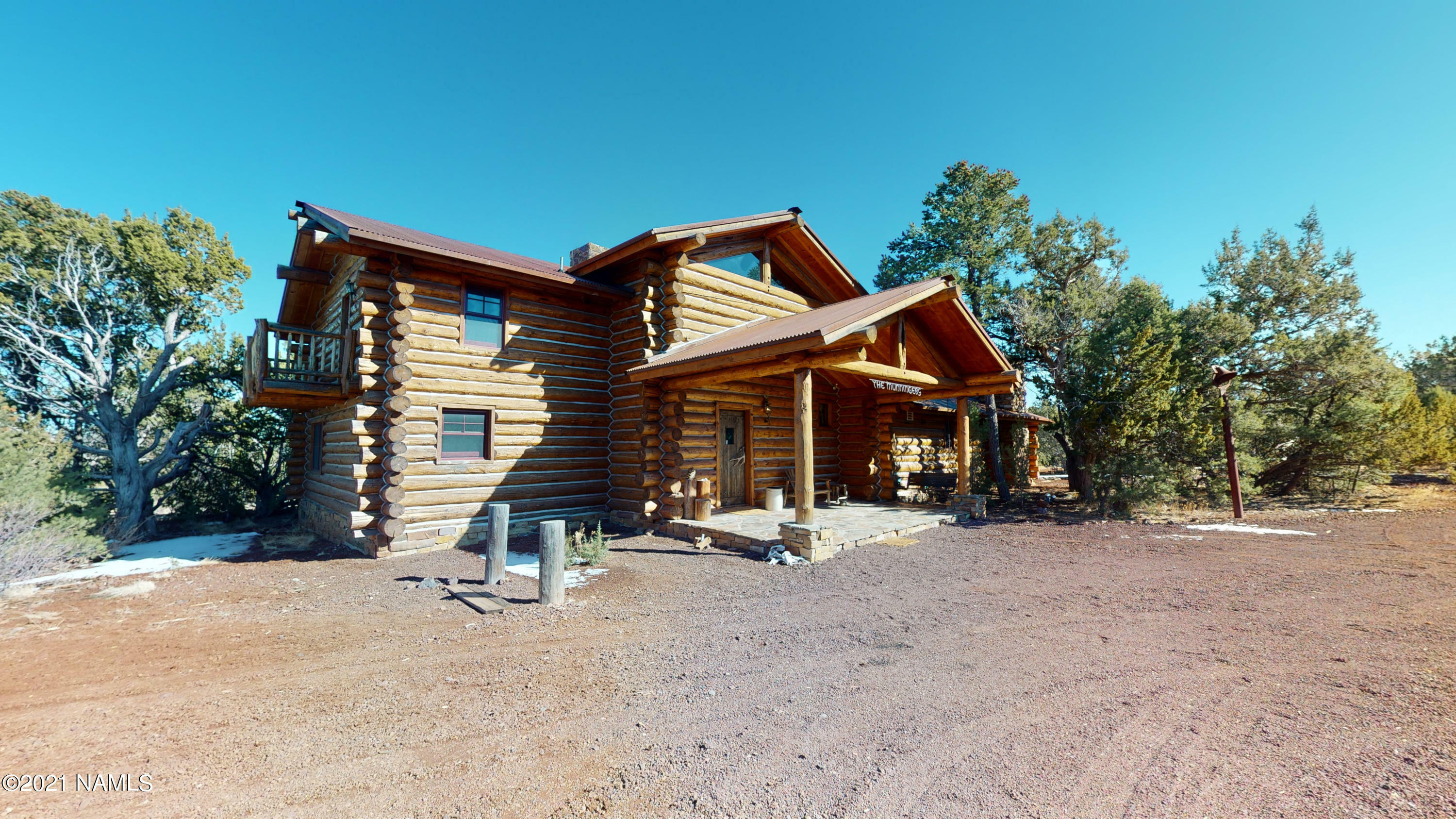 Property Photo:  189 W Eagle Nest Road  AZ 86046 