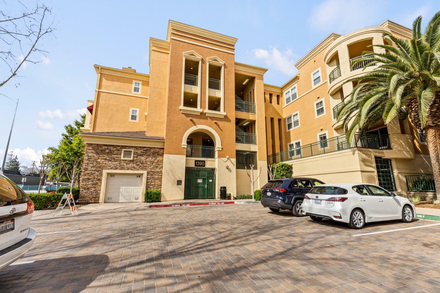 Property Photo: 1390 Saddle Rack Street 410 CA 95126