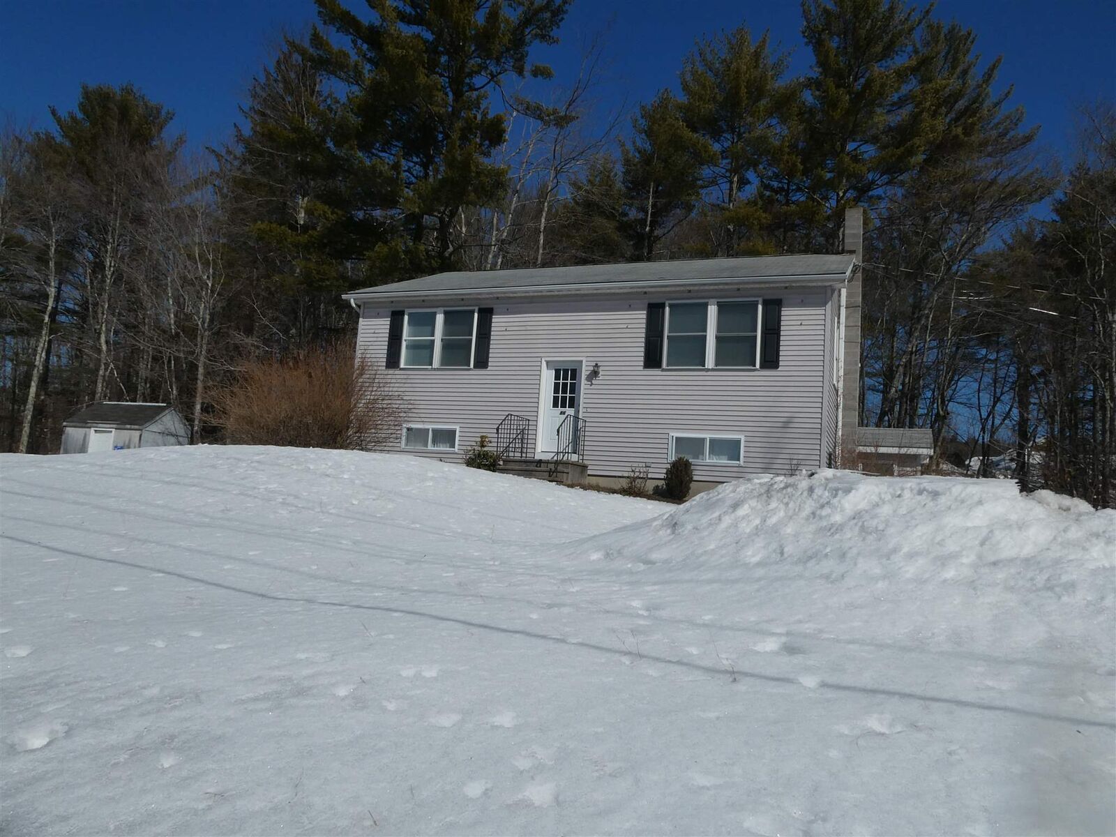 Property Photo:  86 Wolfeboro Highway  NH 03809 