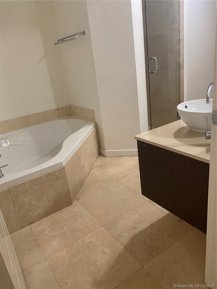 Property Photo:  300 Majorca Avenue 204  FL 33134 