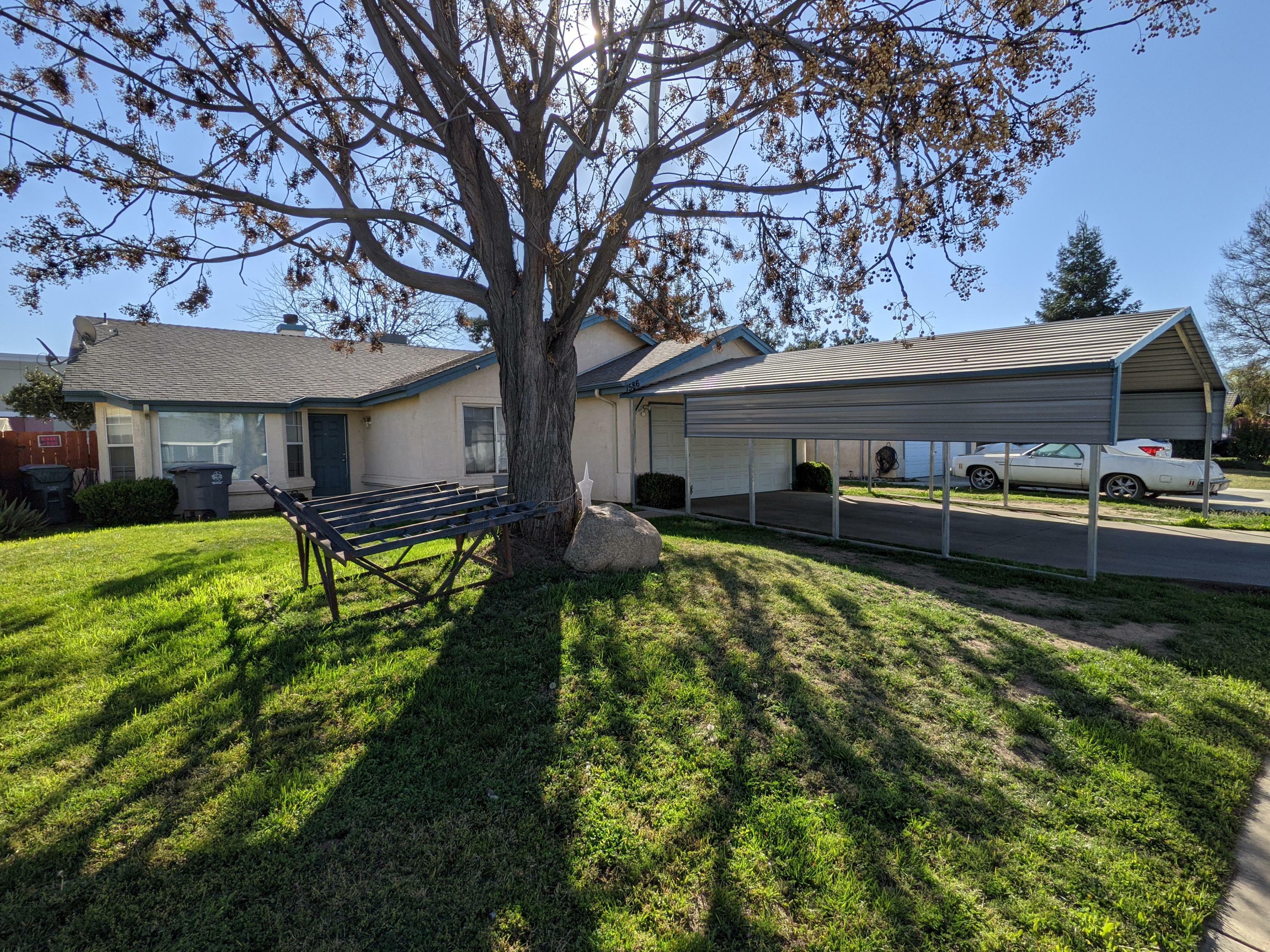 Property Photo:  1586 Hartley Avenue  CA 93223 