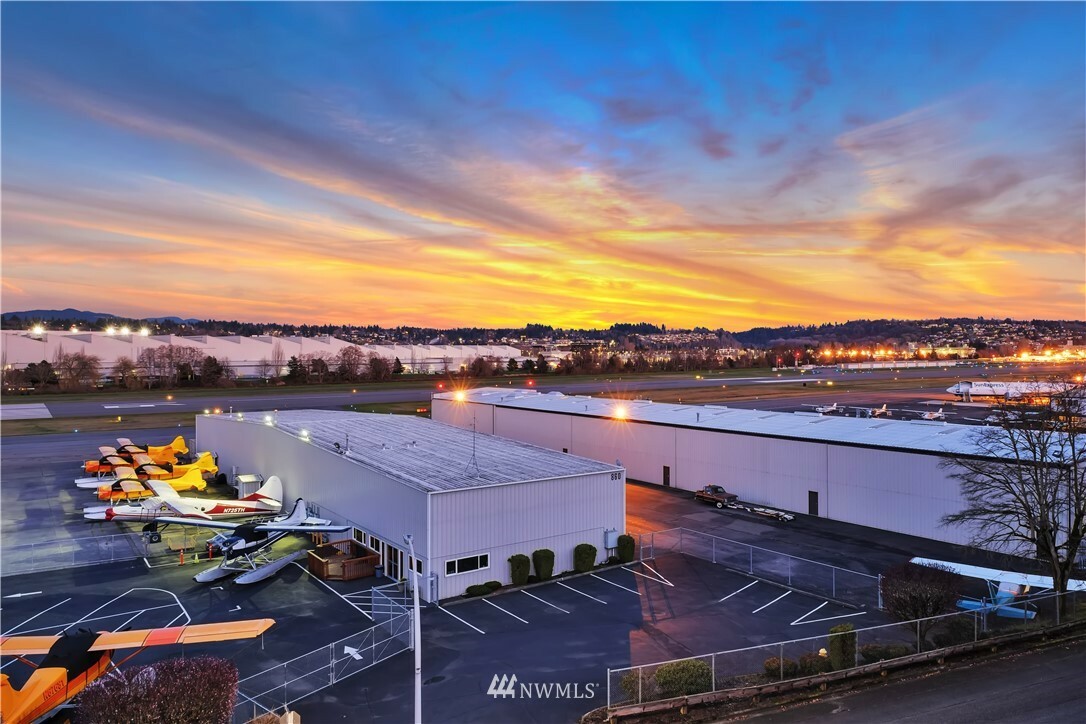 Property Photo:  11600 Rainier Avenue S 402  WA 98178 