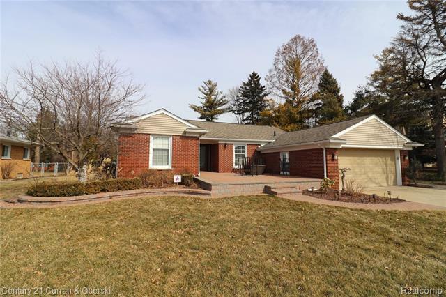 Property Photo:  25508 Blossingham Drive  MI 48125 