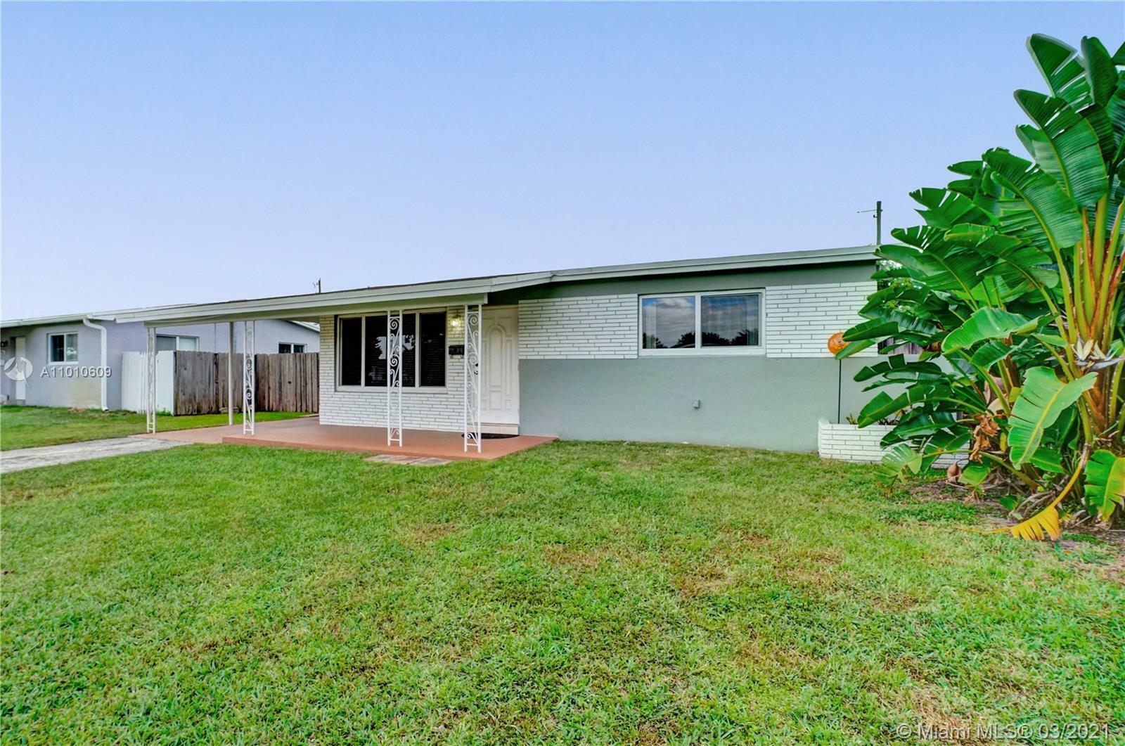 Property Photo: 7751 Meridian St FL 33023