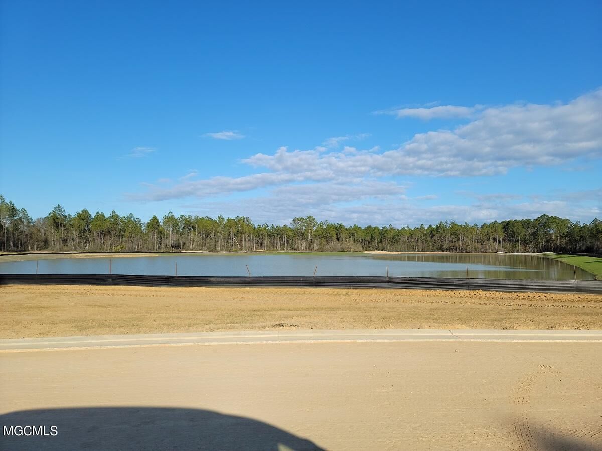 Property Photo: 10952 E Taylor Rd MS 39503