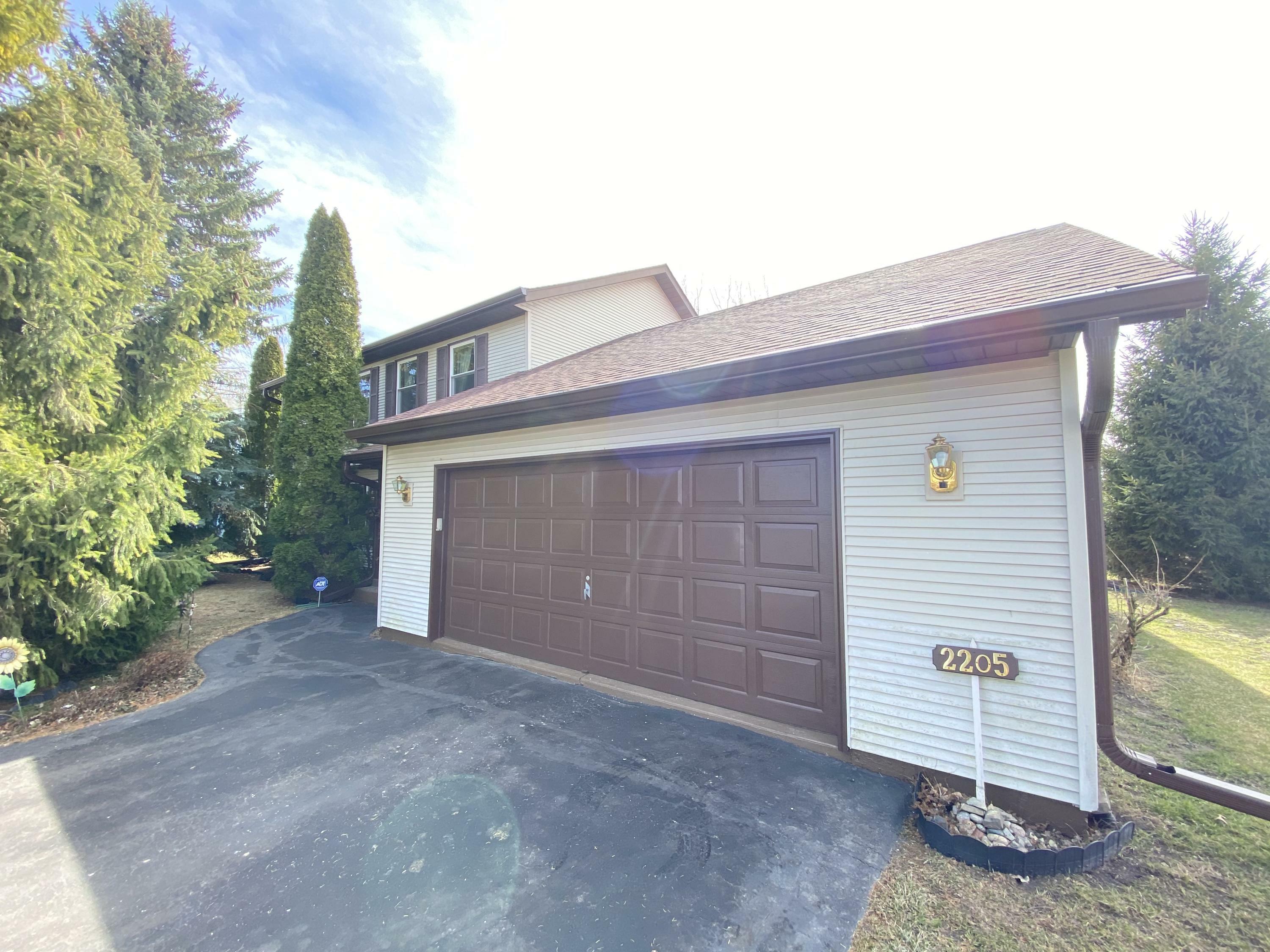 Property Photo:  2205 September Dr  WI 53402 