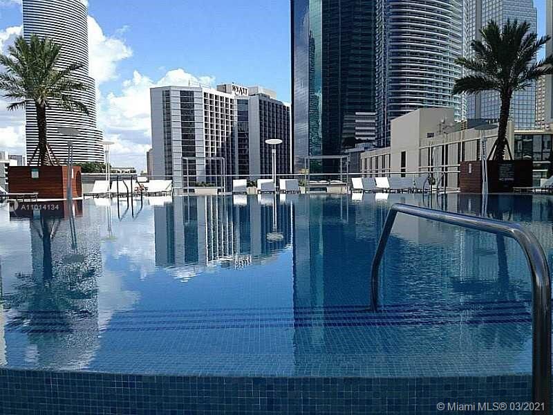 Property Photo: 500 Brickell Ave 2303 FL 33131