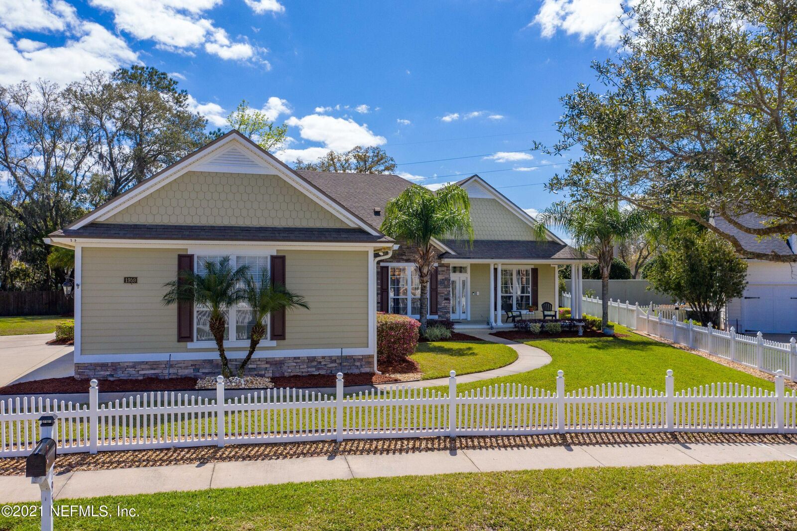 Property Photo: 1959 Moorings Circle FL 32068