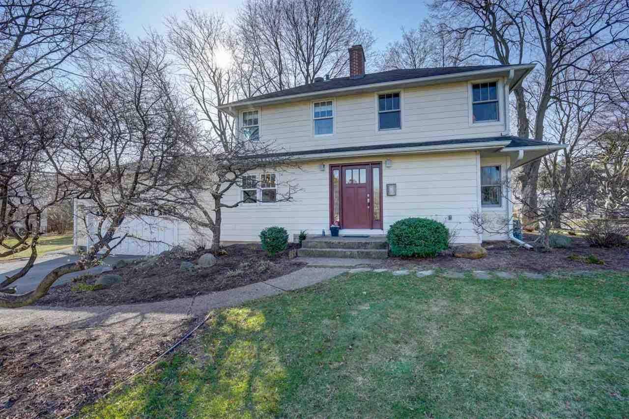 Property Photo:  395 Woodland Cir  WI 53704 