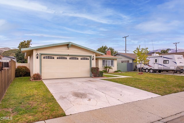 Property Photo:  563 Center Lane  CA 93060 