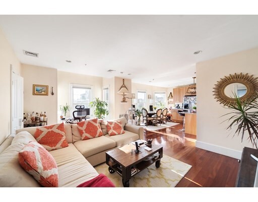 Property Photo:  6 Highland Ave 2  MA 02143 