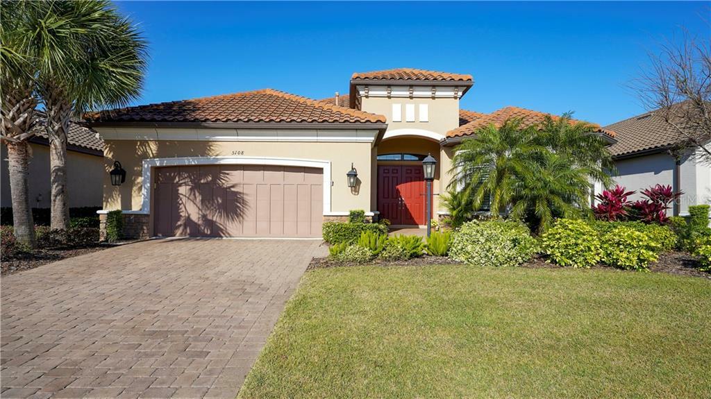 Property Photo:  5108 Tivoli Run  FL 34211 