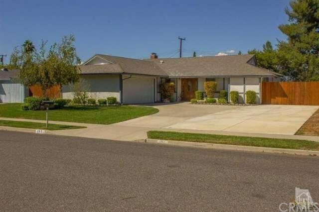 Property Photo:  197 Sandberg Street  CA 91360 