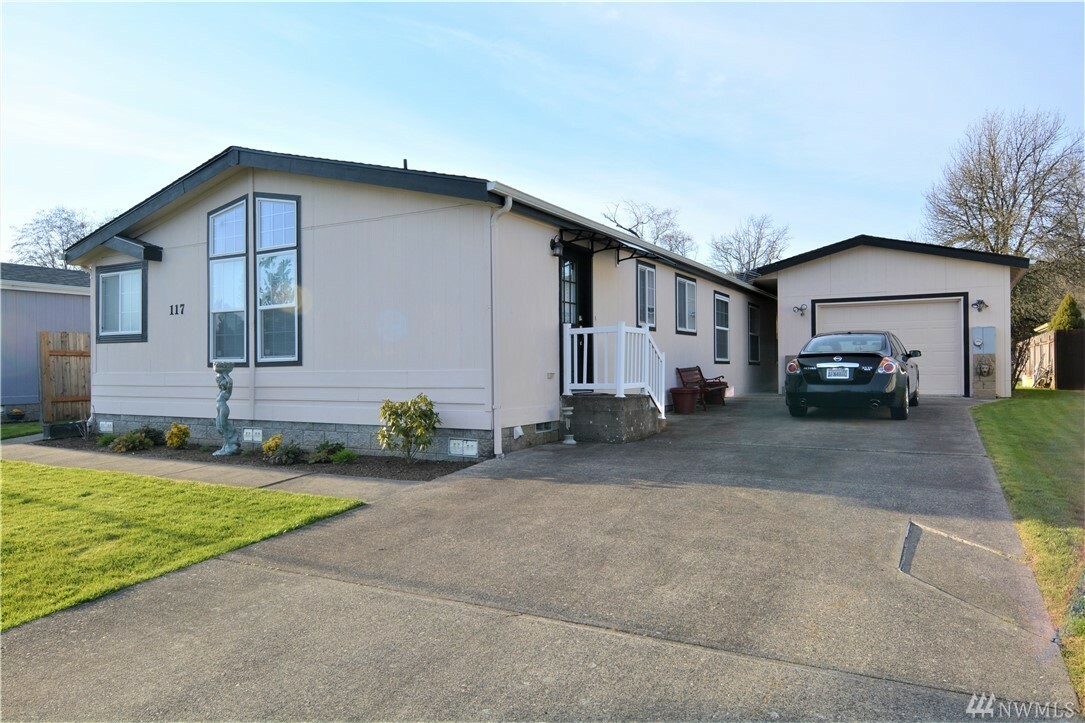 Property Photo:  117 Buckskin Place  WA 98632 