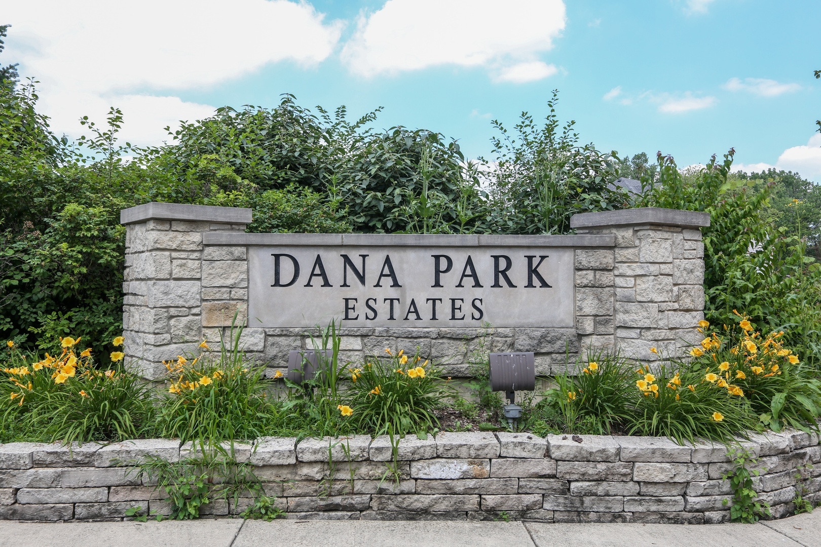 Property Photo: 3115 Cara Lane IL 60523