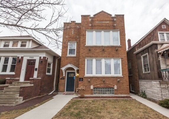 Property Photo: 4481 N Keokuk Avenue 2 IL 60630