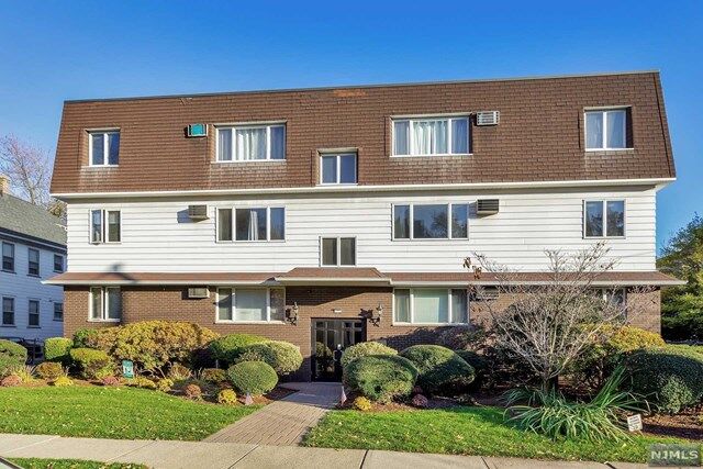 Property Photo: 137 Orient Way 3C NJ 07070