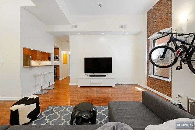 Property Photo:  158 Wayne Street 324A  NJ 07302 