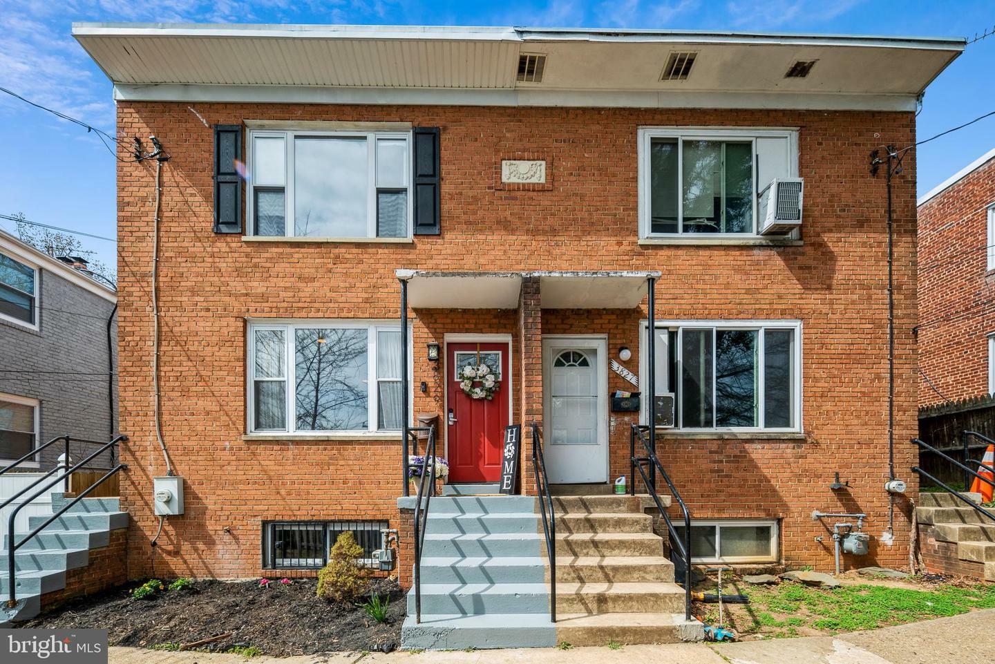 Property Photo: 3829 1st SE DC 20032