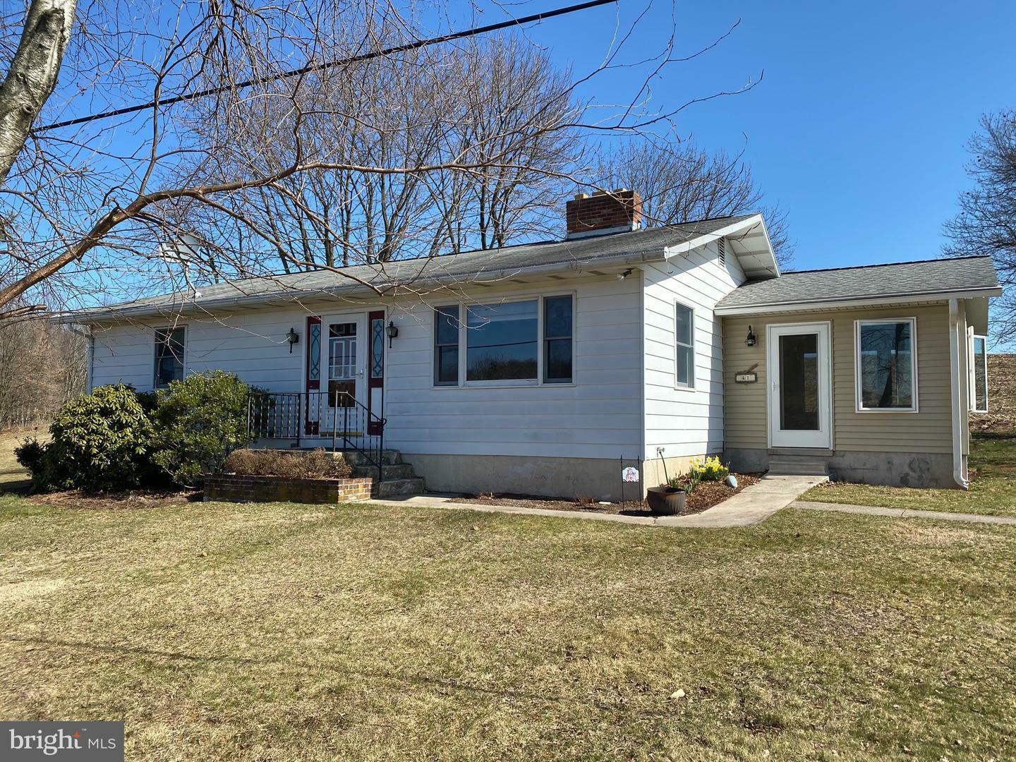 Property Photo: 41 Woodland Drive PA 17922