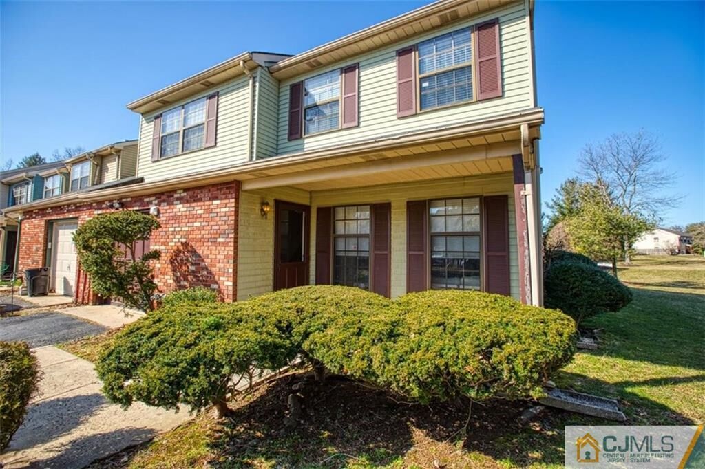 Property Photo: 7 Walton Court NJ 08816