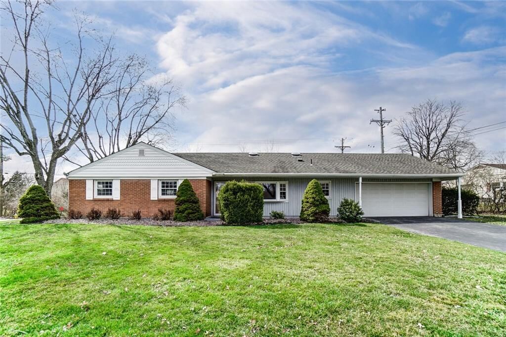 Property Photo: 165 Gershwin Drive OH 45458