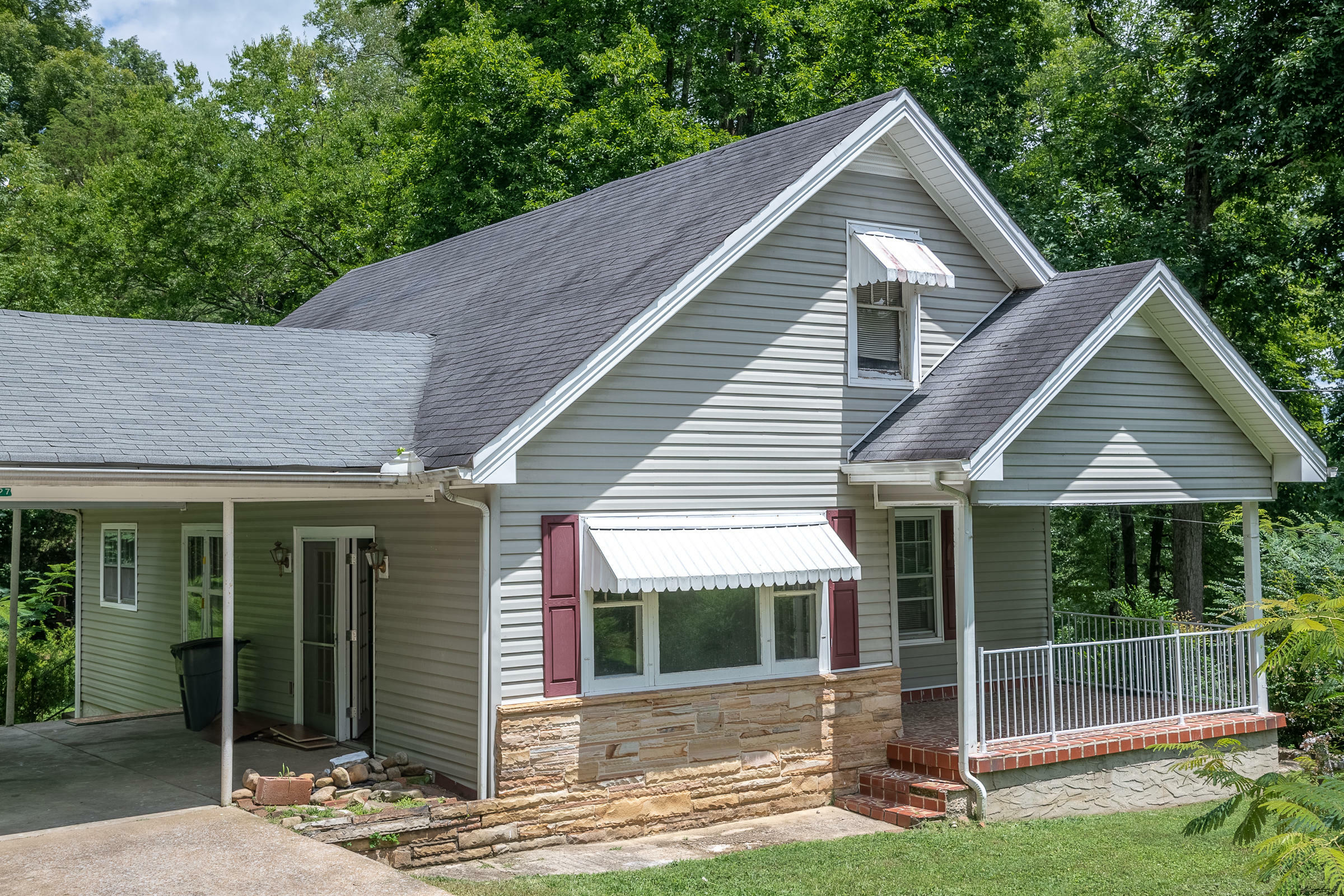 Property Photo:  127 Boyd St  TN 37379 