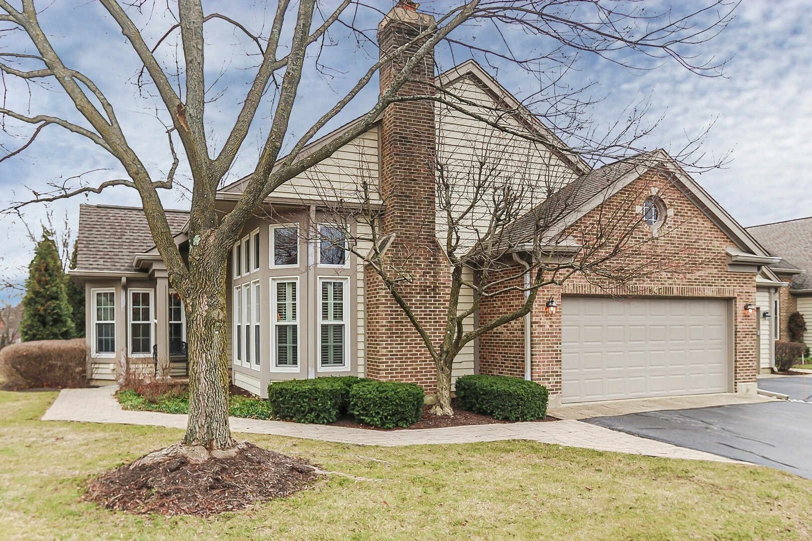 Property Photo:  147 Aberdour Lane  IL 60067 