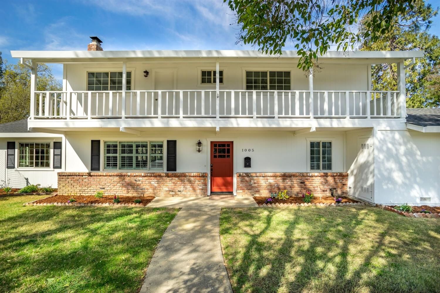 Property Photo: 1005 Mace Boulevard CA 95618