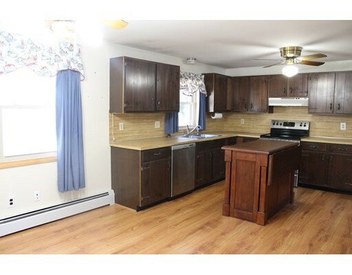 Property Photo: 7 Rakeville Cir MA 02019