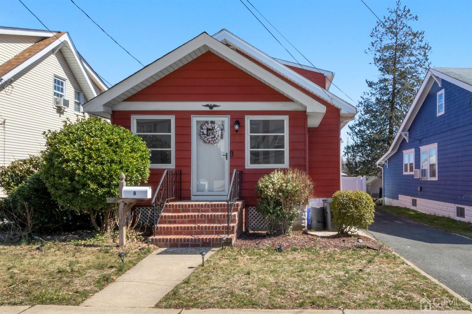 Property Photo:  8 Colfax Street  NJ 08882 