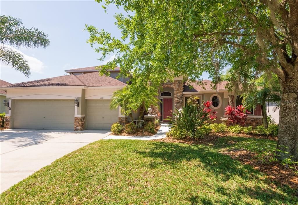 Property Photo: 5311 Winhawk Way FL 33558