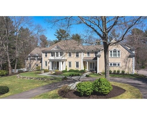 Property Photo:  2 Huckleberry Hill Ln  MA 02043 