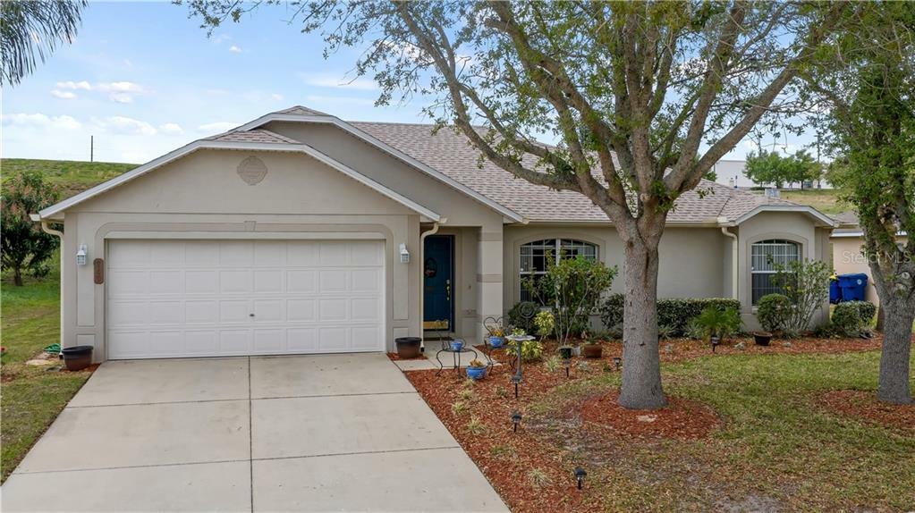 Property Photo:  749 Cherry Laurel Street  FL 34715 