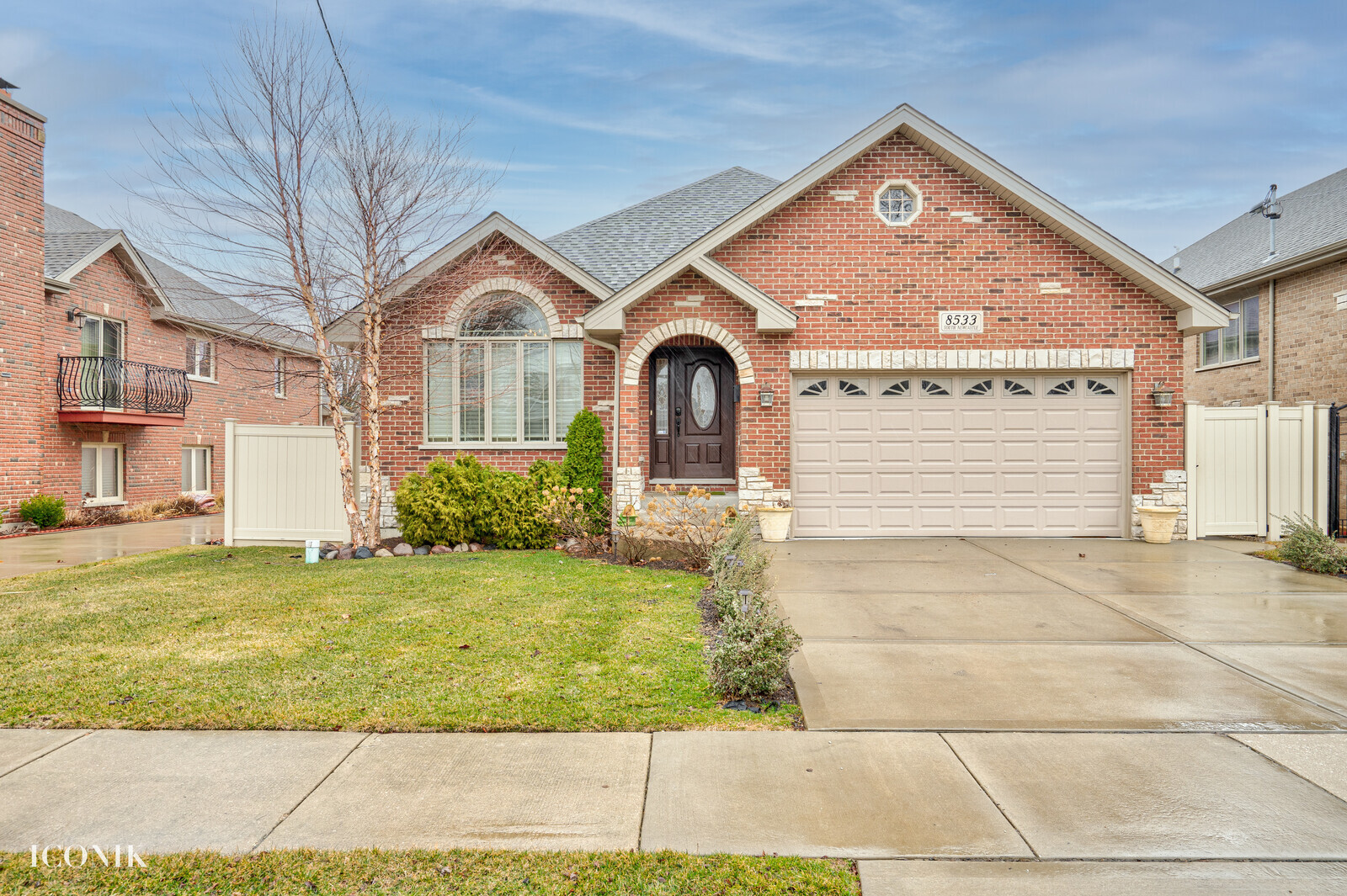 Property Photo:  8533 New Castle Avenue  IL 60459 