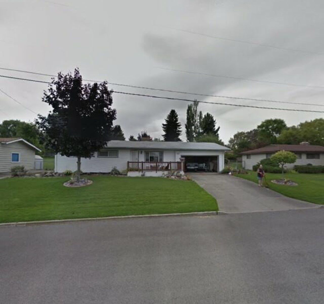 Property Photo: 11922 E 9th Ave WA 99206-5404