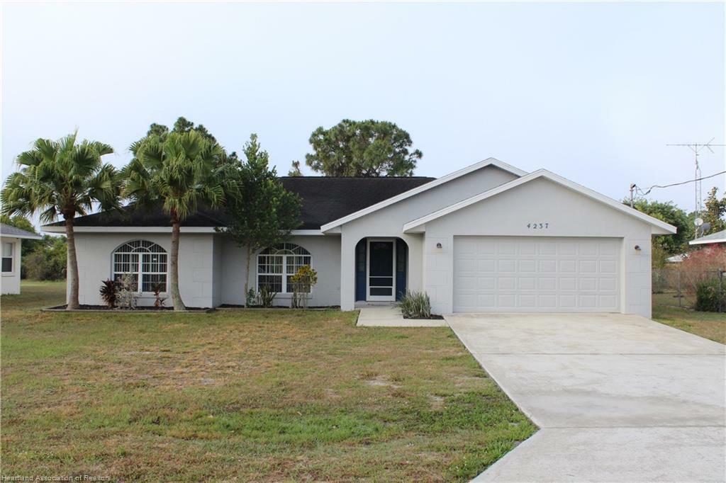 Property Photo:  4237 Shad Drive  FL 33870 