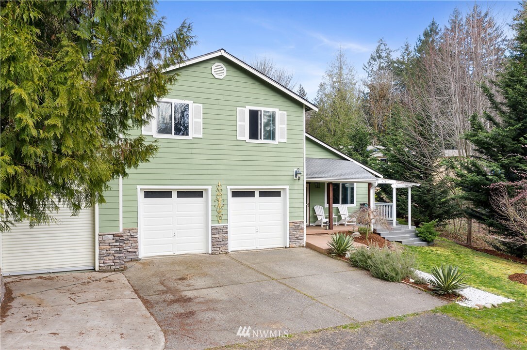 Property Photo: 42 E Nahum Lane WA 98528