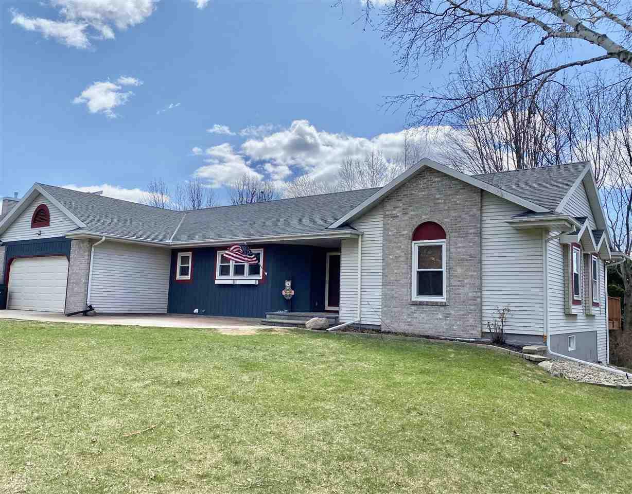 Property Photo:  2602 Crestline Dr  WI 53704 