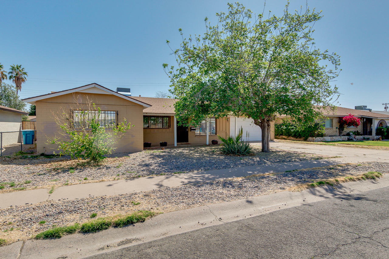 Property Photo:  5743 N 38th Drive  AZ 85019 