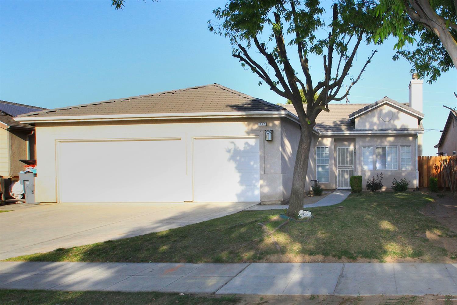 162 N Shelly Avenue  Fresno CA 93727 photo