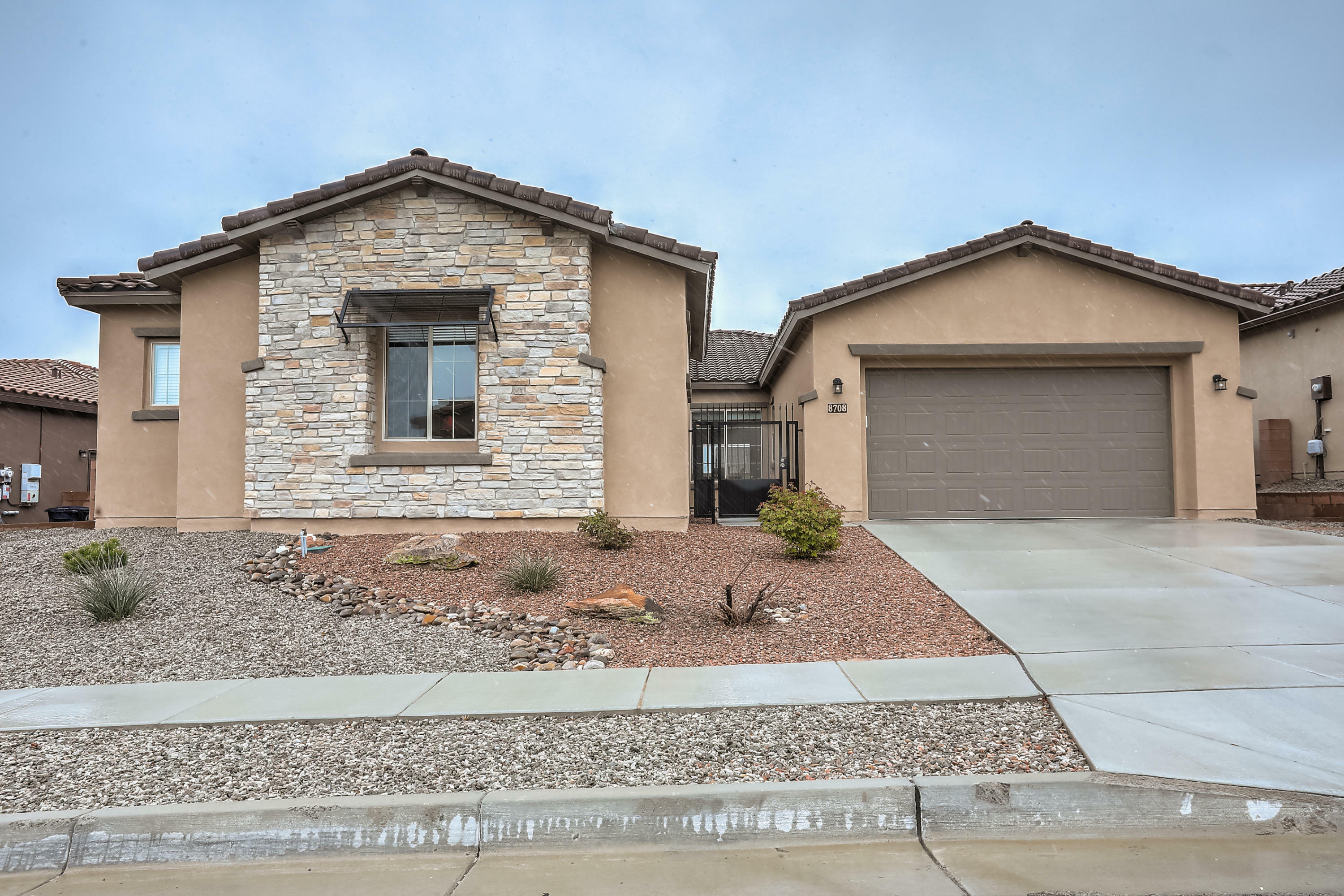 8708 Abierto Vista Circle  Albuquerque NM 87120 photo