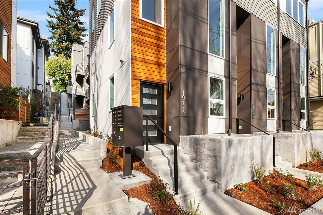Property Photo: 1913 15th Ave S A WA 98144