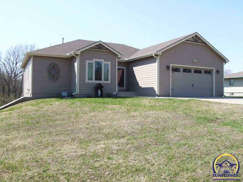 Property Photo:  2407 SW Roy Rd  KS 66614 