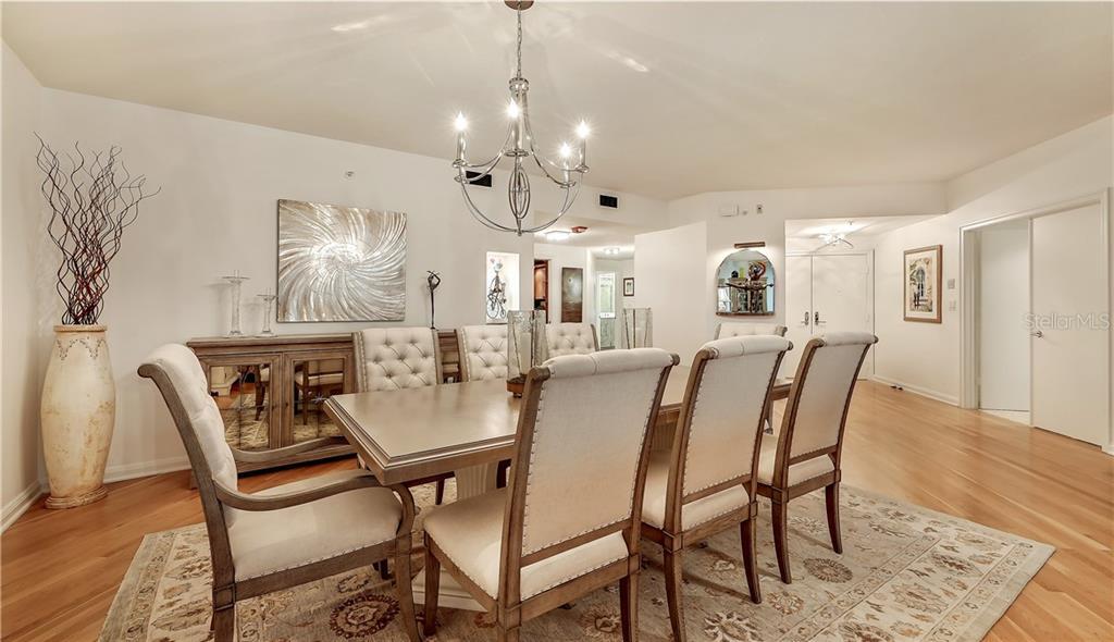 Property Photo: 535 Sanctuary Drive C707 FL 34228