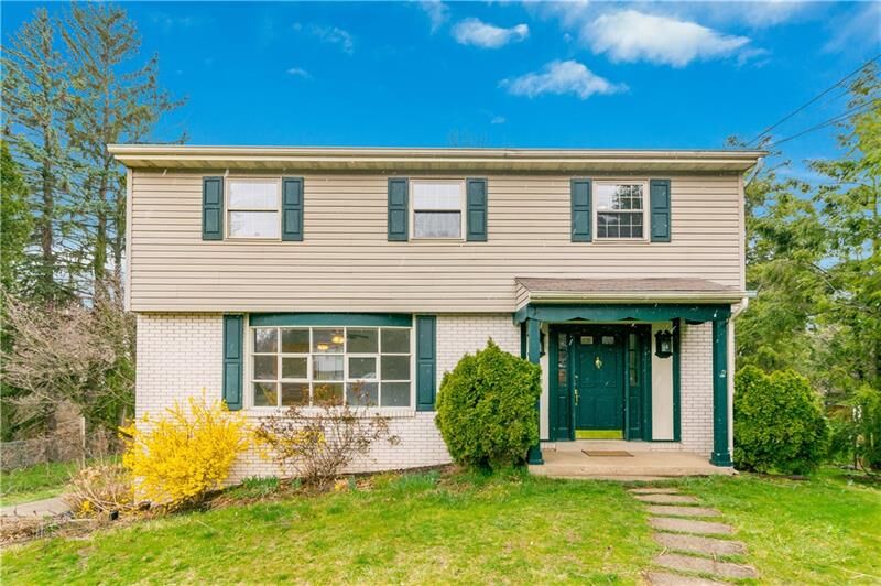 Property Photo:  224 Iola Street  PA 15116 