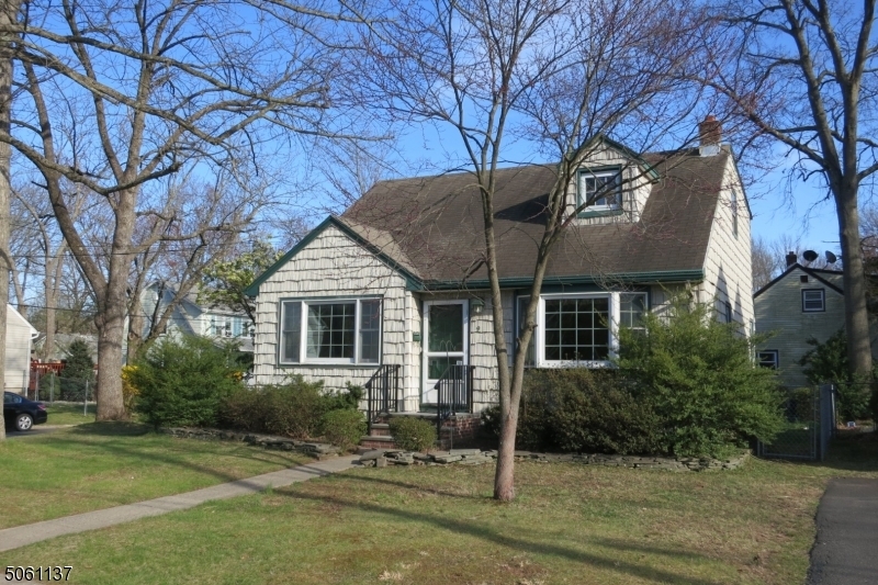 Property Photo:  9 Park Ave  NJ 08812 